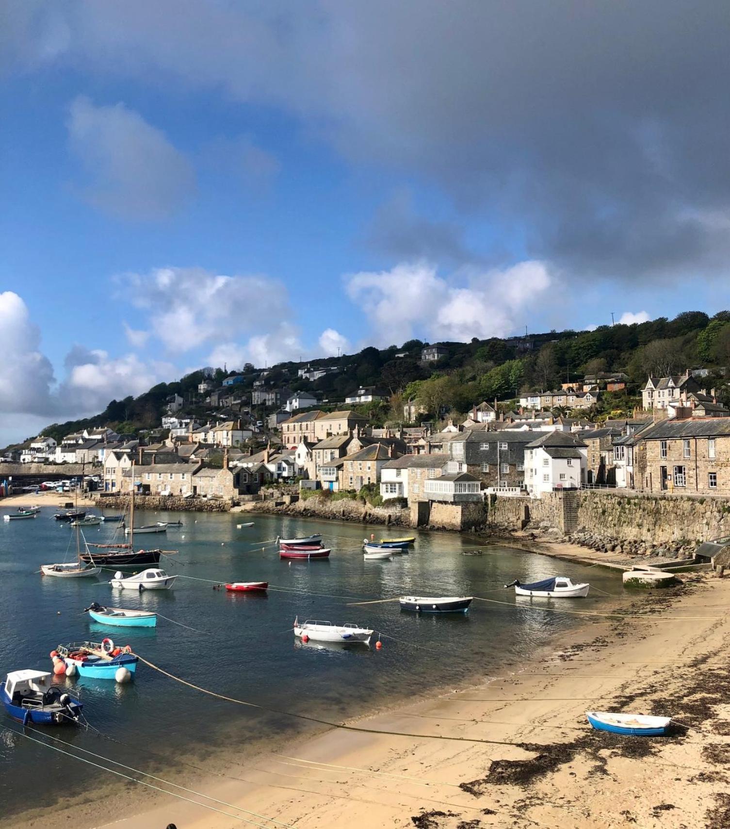 Janies Cottage~ Mousehole~Eclectic Interiors & Vintage Charm Екстер'єр фото